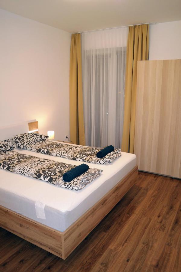 Riverside Apartman Győr Exterior foto